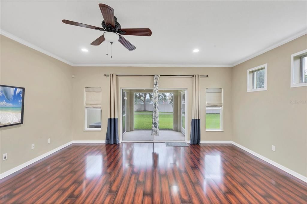 For Sale: $269,900 (3 beds, 2 baths, 1700 Square Feet)