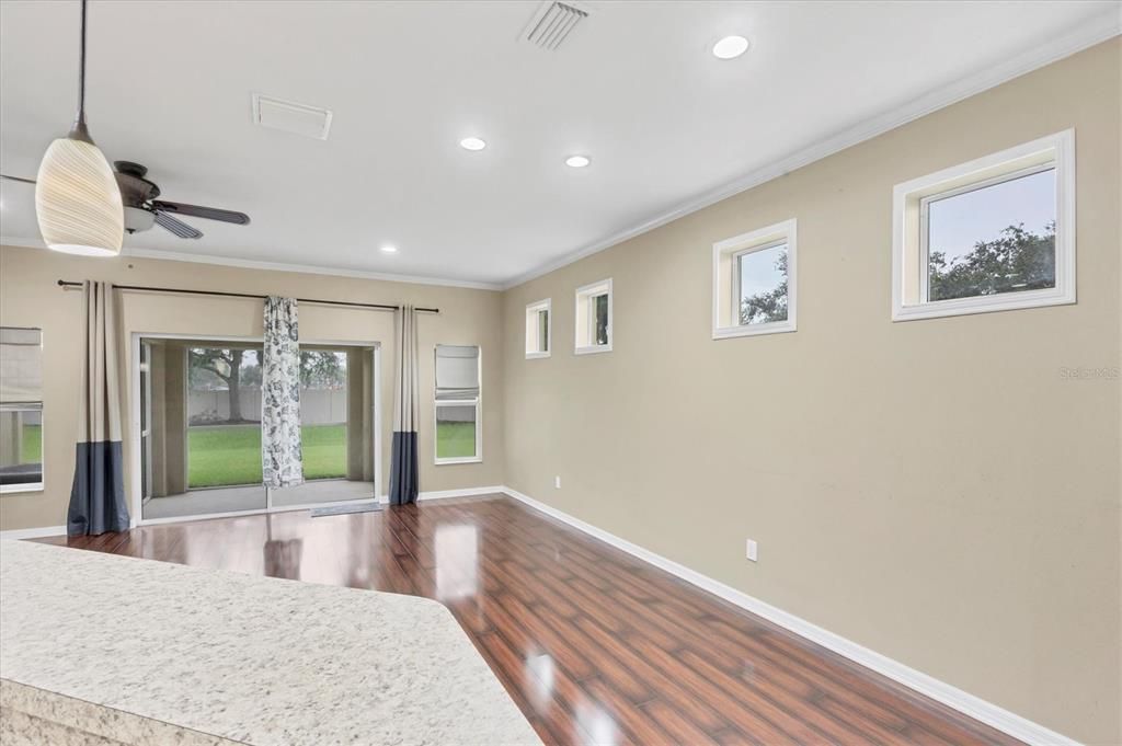 For Sale: $269,900 (3 beds, 2 baths, 1700 Square Feet)