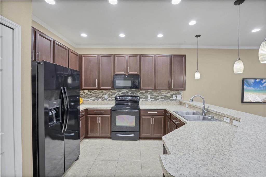 For Sale: $269,900 (3 beds, 2 baths, 1700 Square Feet)