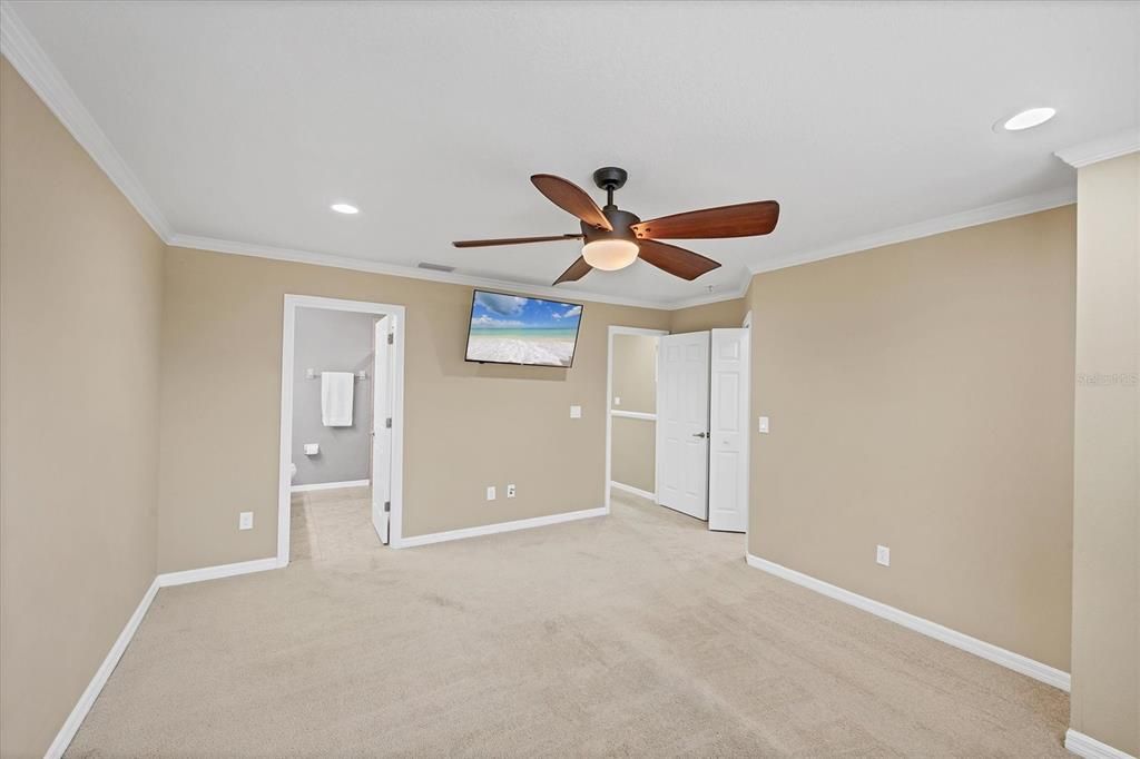 For Sale: $269,900 (3 beds, 2 baths, 1700 Square Feet)