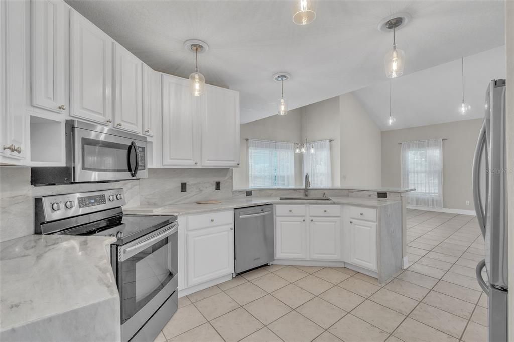 En Venta: $610,000 (4 camas, 3 baños, 2846 Pies cuadrados)