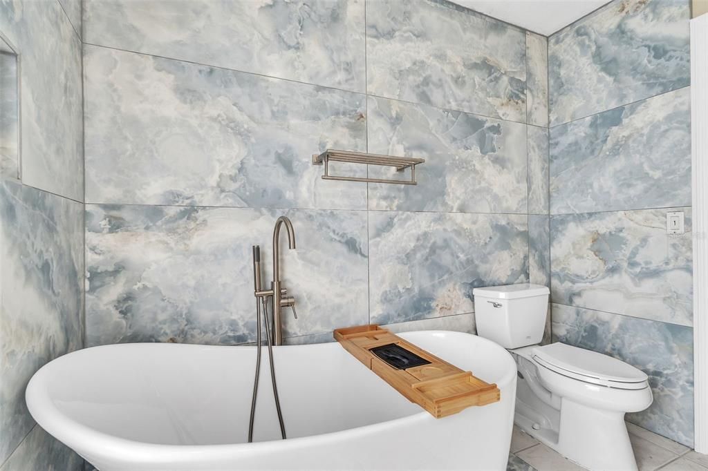 En Venta: $610,000 (4 camas, 3 baños, 2846 Pies cuadrados)