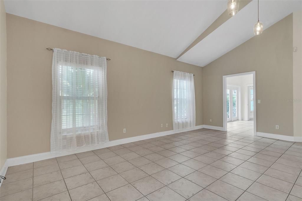 En Venta: $610,000 (4 camas, 3 baños, 2846 Pies cuadrados)