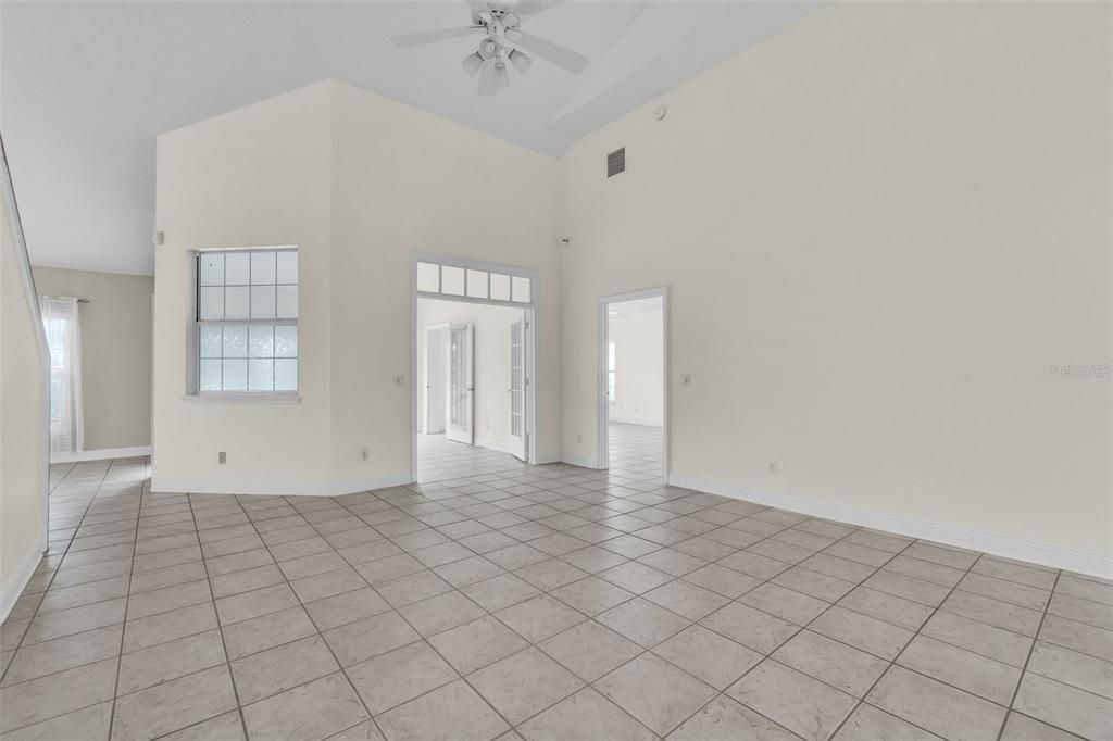 En Venta: $610,000 (4 camas, 3 baños, 2846 Pies cuadrados)