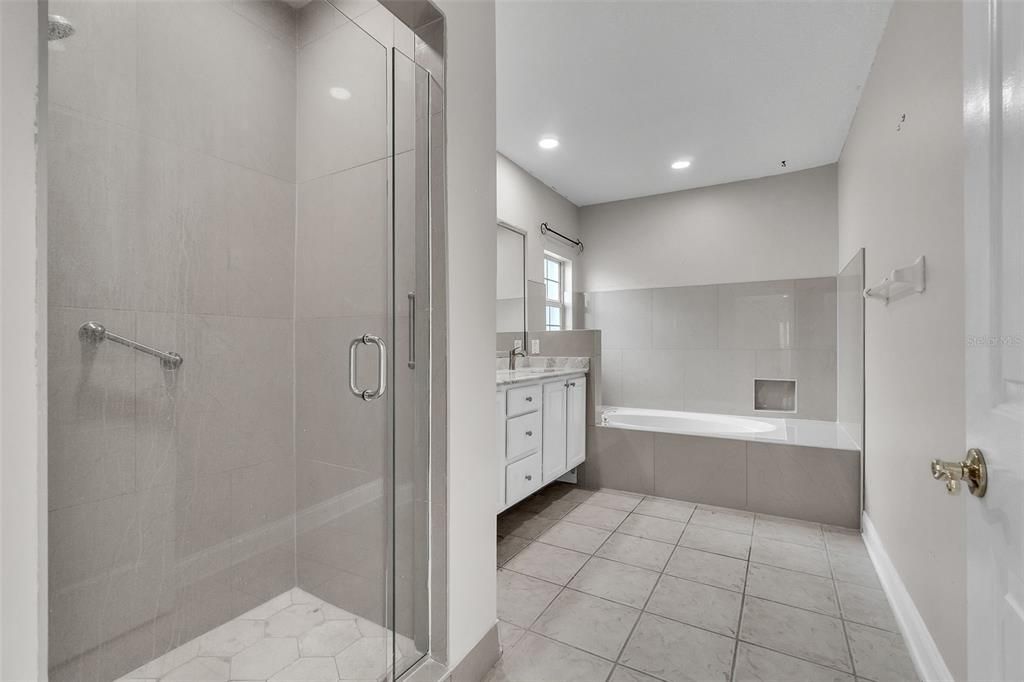 En Venta: $610,000 (4 camas, 3 baños, 2846 Pies cuadrados)