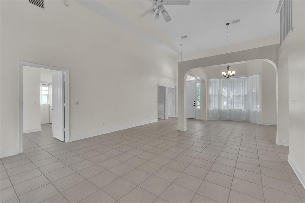 En Venta: $610,000 (4 camas, 3 baños, 2846 Pies cuadrados)