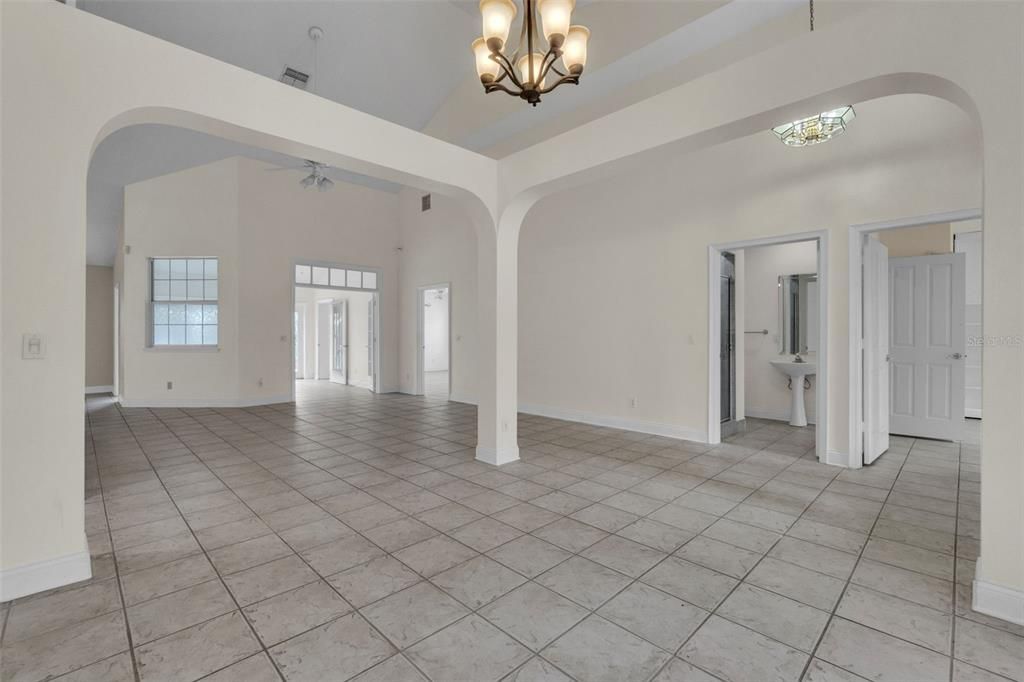 En Venta: $610,000 (4 camas, 3 baños, 2846 Pies cuadrados)