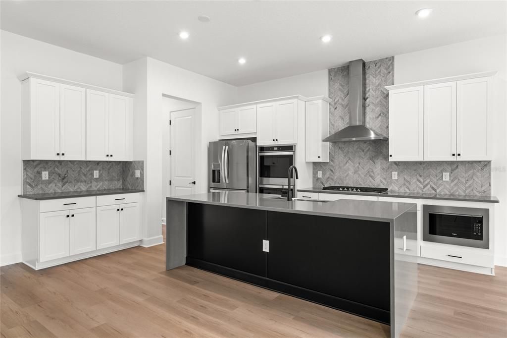 For Sale: $1,365,000 (4 beds, 3 baths, 2828 Square Feet)