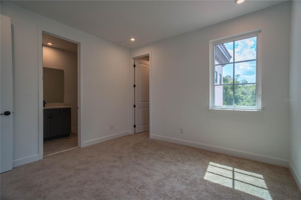 For Sale: $1,365,000 (4 beds, 3 baths, 2828 Square Feet)