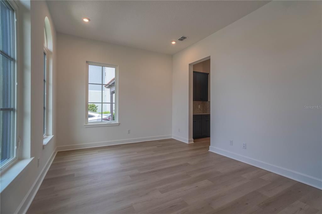 For Sale: $1,365,000 (4 beds, 3 baths, 2828 Square Feet)