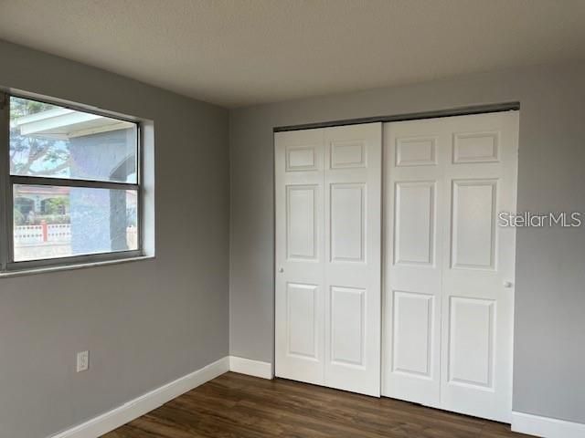 Active With Contract: $1,695 (3 beds, 2 baths, 1196 Square Feet)