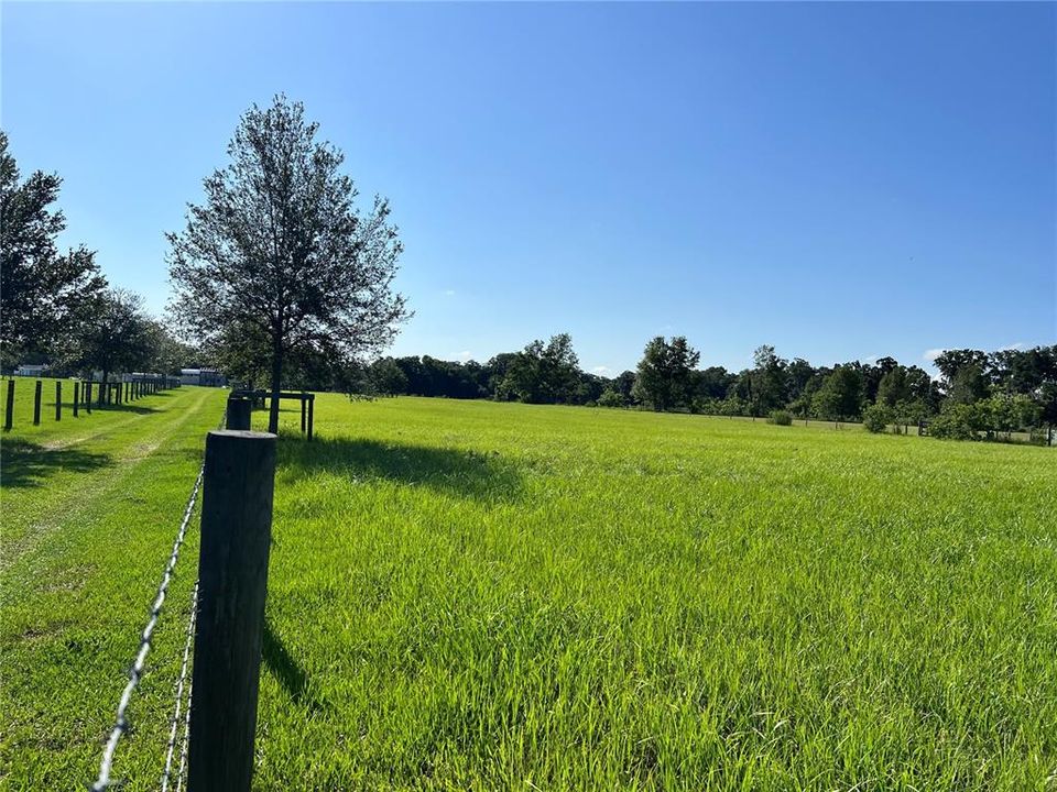 For Sale: $925,000 (10.00 acres)