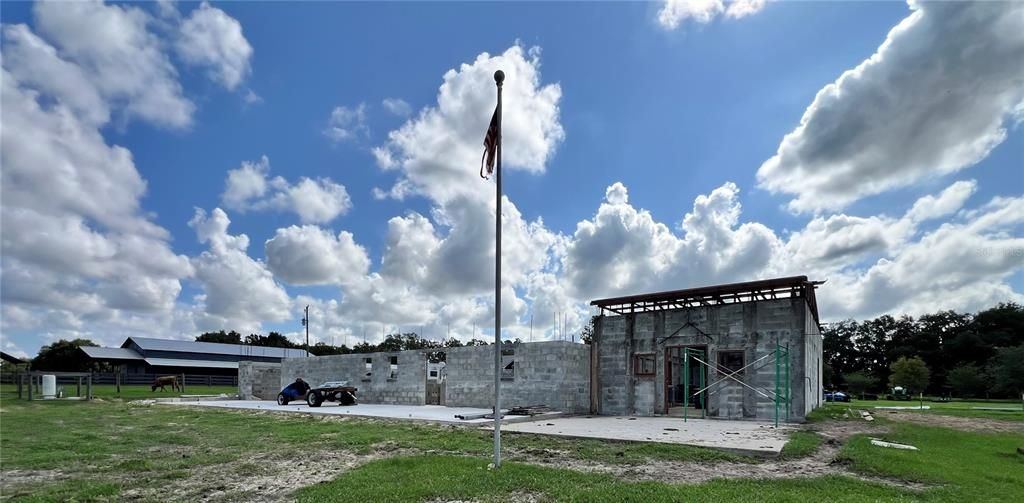 For Sale: $925,000 (10.00 acres)