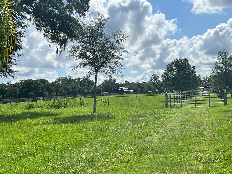 For Sale: $925,000 (10.00 acres)