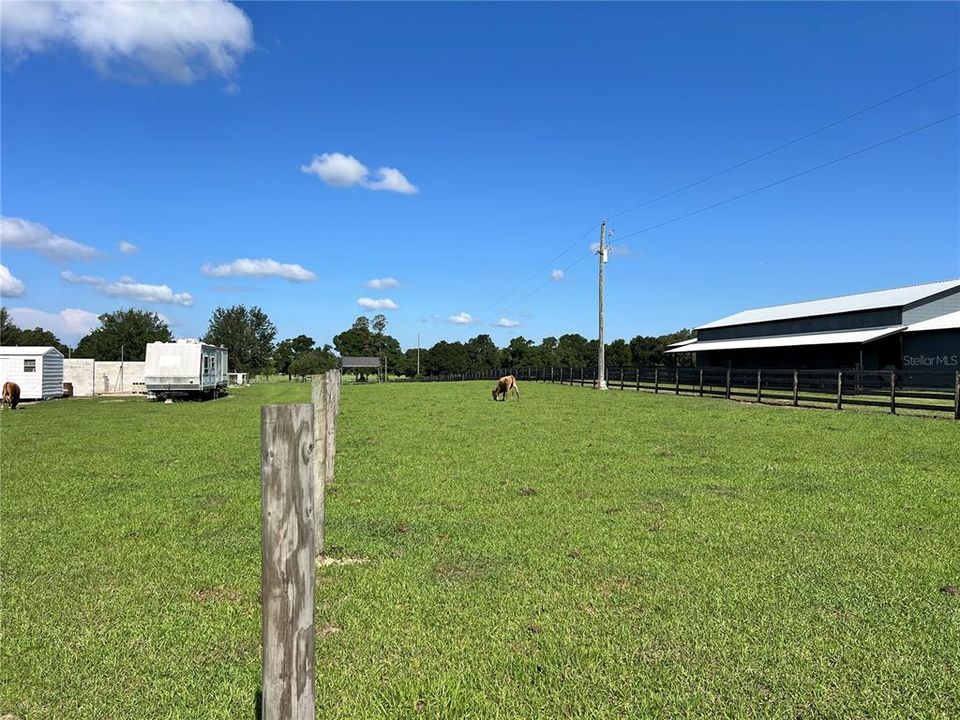 For Sale: $925,000 (10.00 acres)