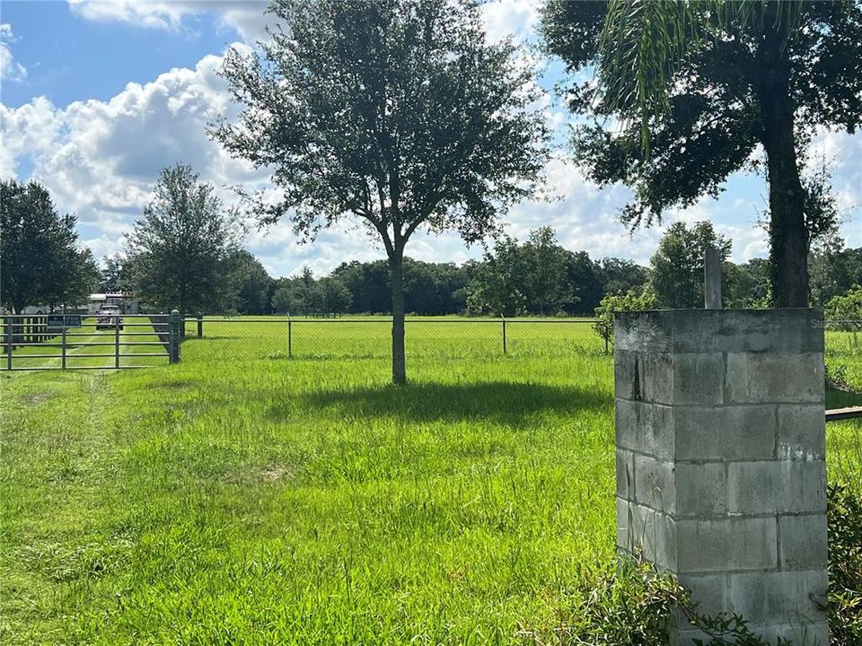 For Sale: $925,000 (10.00 acres)