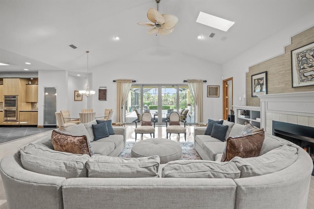 Active With Contract: $1,769,000 (3 beds, 4 baths, 4157 Square Feet)