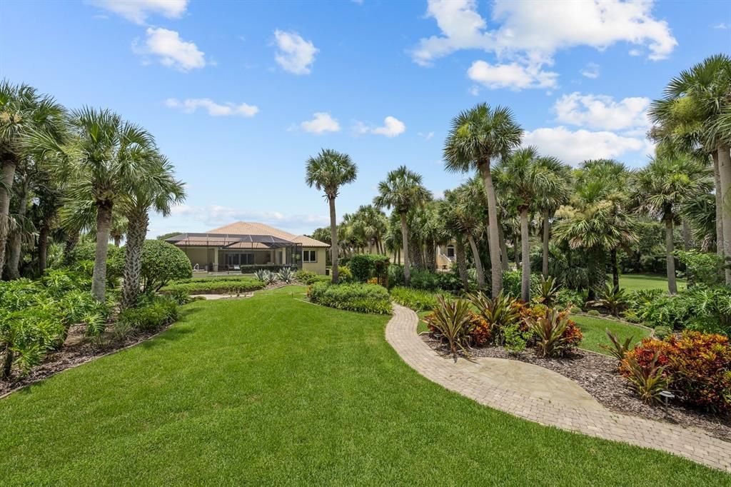 Active With Contract: $1,769,000 (3 beds, 4 baths, 4157 Square Feet)