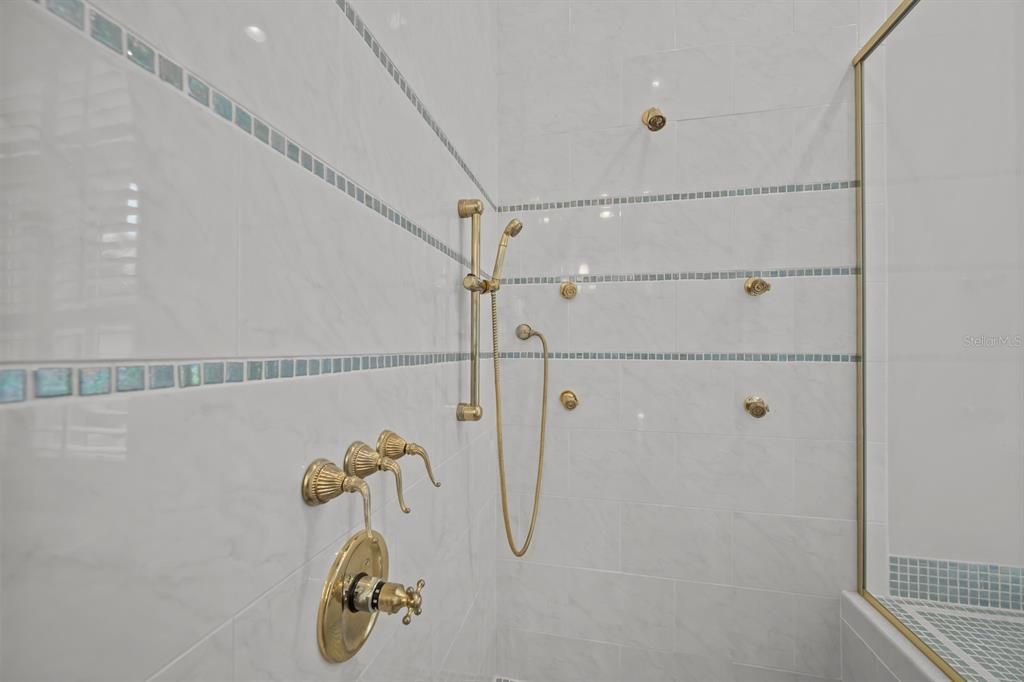 Active With Contract: $1,769,000 (3 beds, 4 baths, 4157 Square Feet)