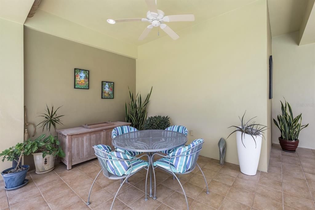 Active With Contract: $1,769,000 (3 beds, 4 baths, 4157 Square Feet)