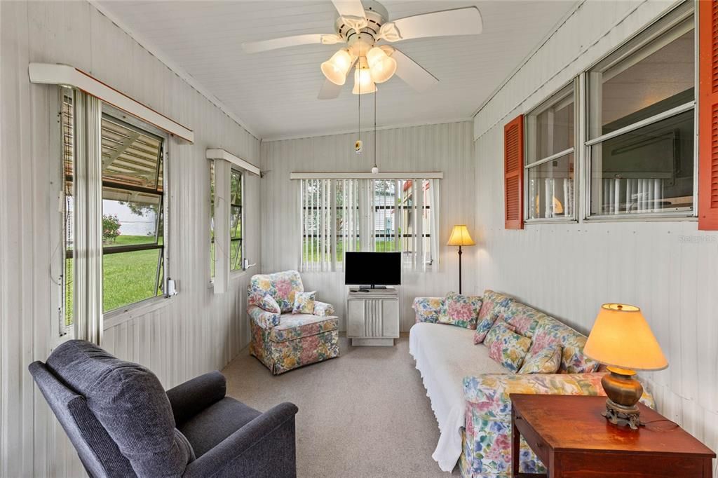 待售: $149,500 (2 贝兹, 2 浴室, 984 平方英尺)