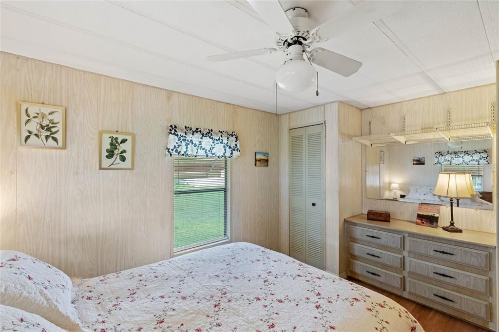 待售: $149,500 (2 贝兹, 2 浴室, 984 平方英尺)