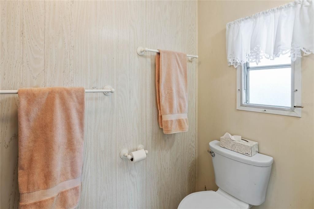 待售: $149,500 (2 贝兹, 2 浴室, 984 平方英尺)