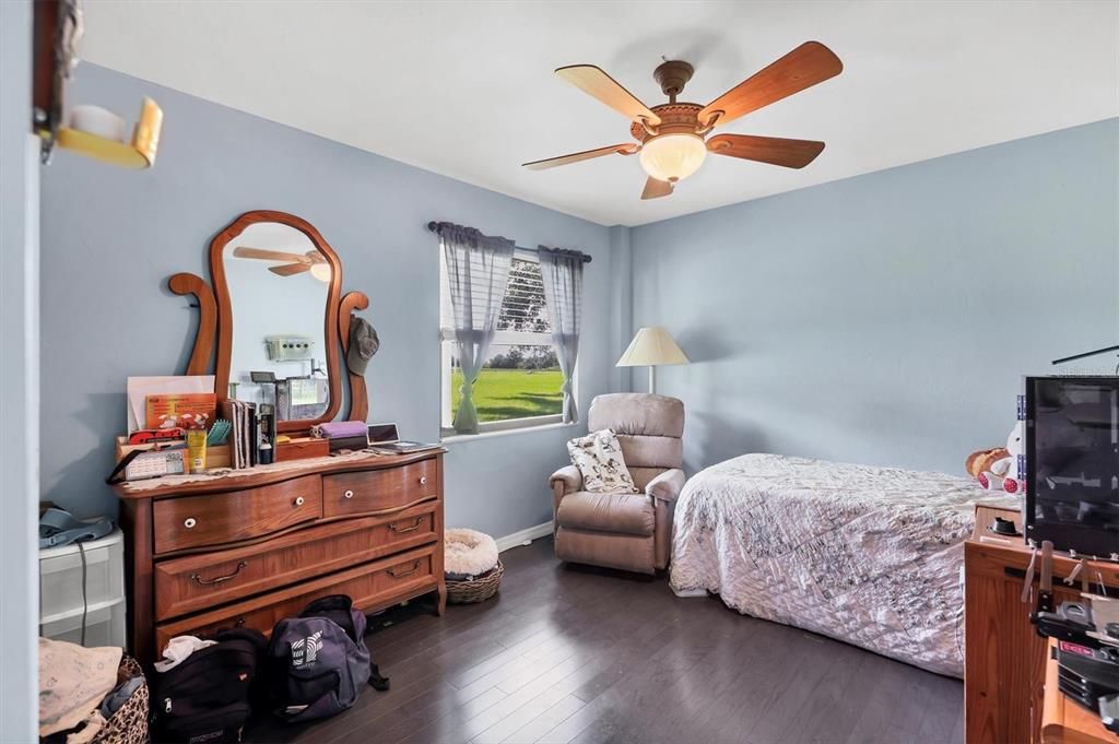 For Sale: $1,500,000 (2 beds, 1 baths, 1200 Square Feet)