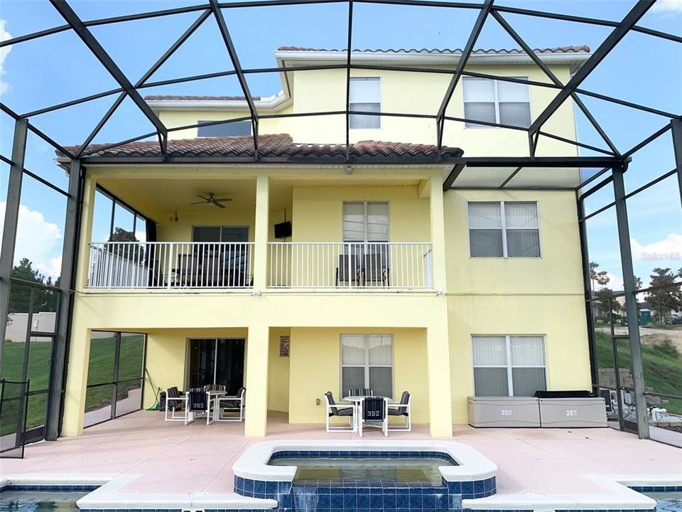 En Venta: $999,950 (5 camas, 4 baños, 3653 Pies cuadrados)