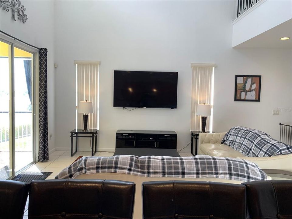 En Venta: $999,950 (5 camas, 4 baños, 3653 Pies cuadrados)