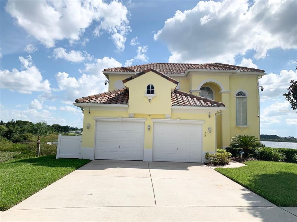 En Venta: $999,950 (5 camas, 4 baños, 3653 Pies cuadrados)