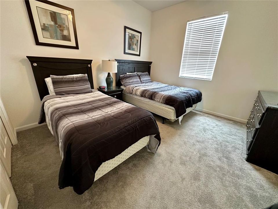 En Venta: $999,950 (5 camas, 4 baños, 3653 Pies cuadrados)