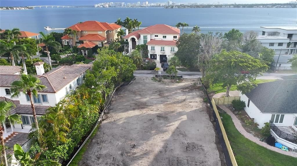 На продажу: $3,650,000 (5 спален, 5 ванн, 3001 Квадратных фут)