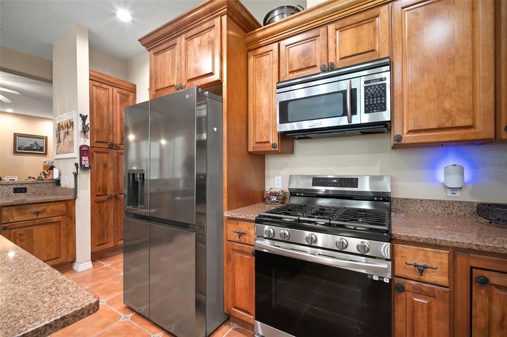 待售: $1,650,000 (6 贝兹, 5 浴室, 3207 平方英尺)