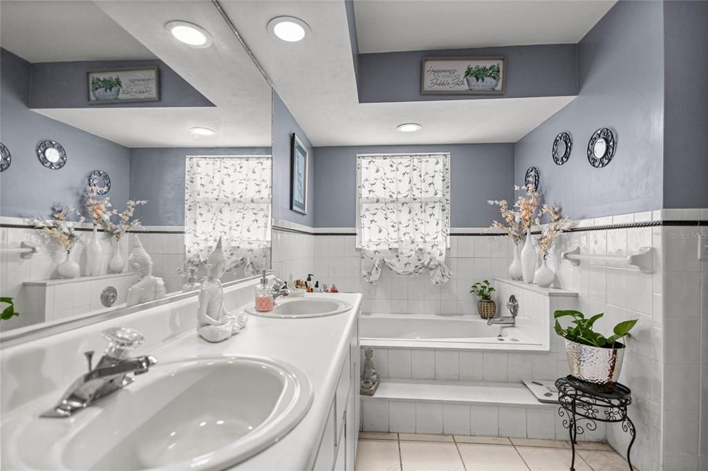 待售: $259,900 (3 贝兹, 2 浴室, 1486 平方英尺)