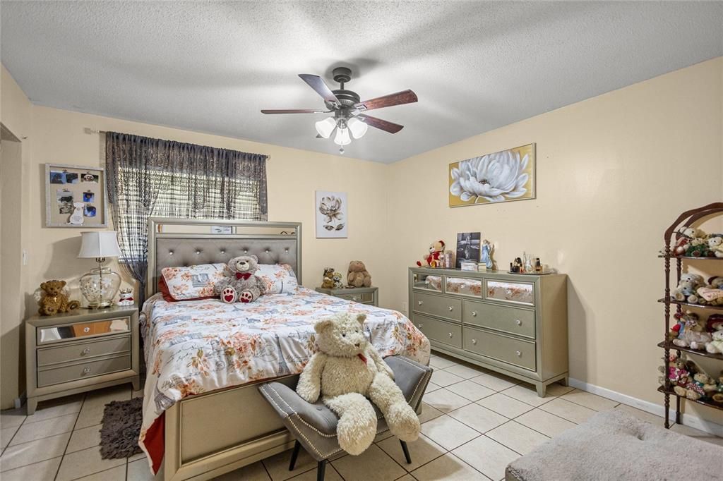 待售: $259,900 (3 贝兹, 2 浴室, 1486 平方英尺)