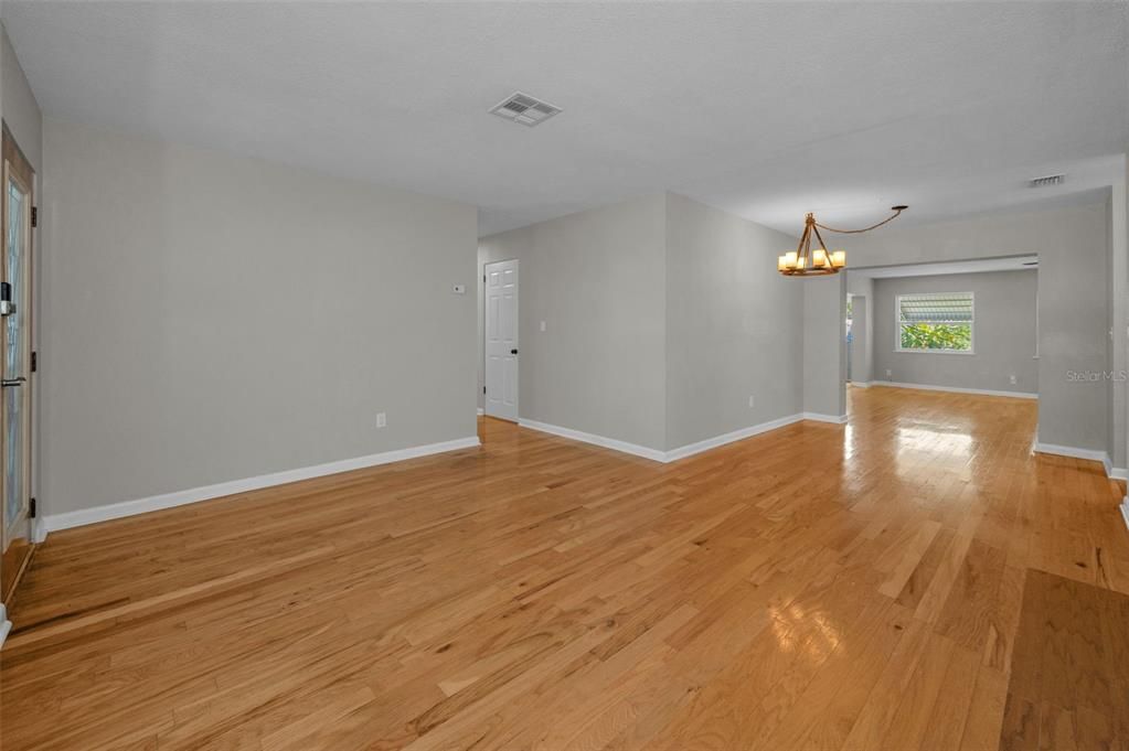 待售: $419,900 (3 贝兹, 2 浴室, 1747 平方英尺)