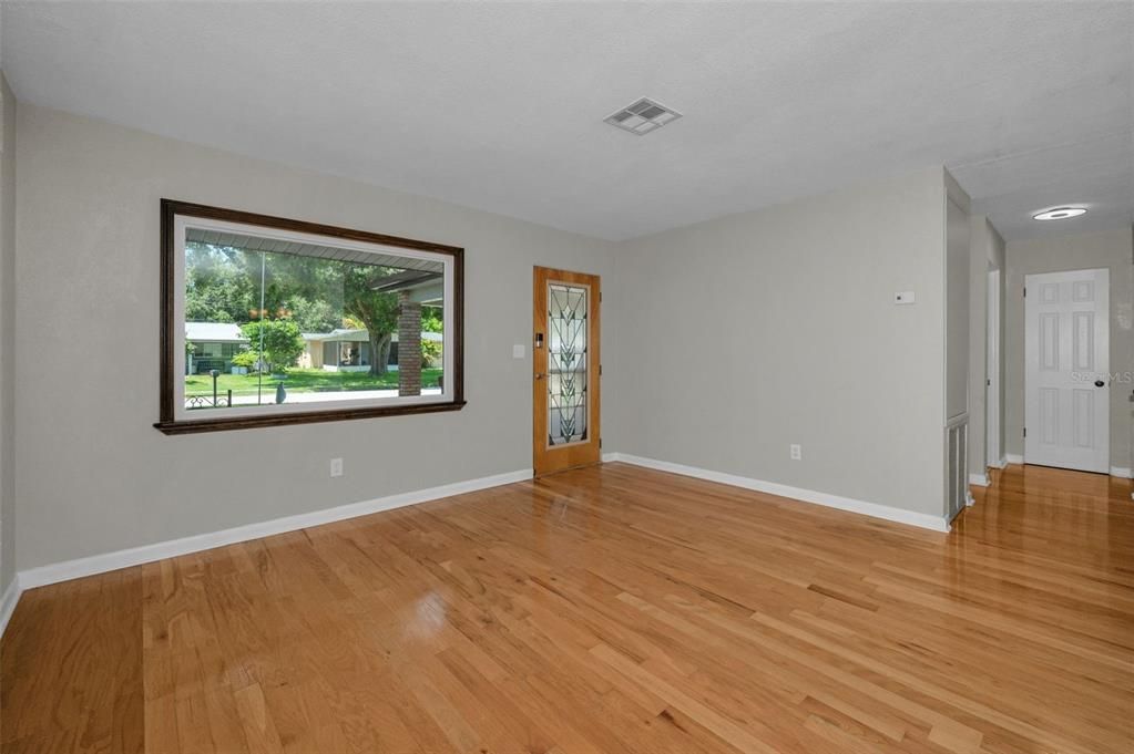 待售: $419,900 (3 贝兹, 2 浴室, 1747 平方英尺)