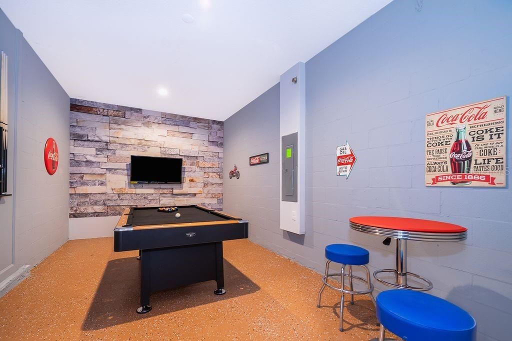 For Sale: $689,000 (5 beds, 5 baths, 2996 Square Feet)