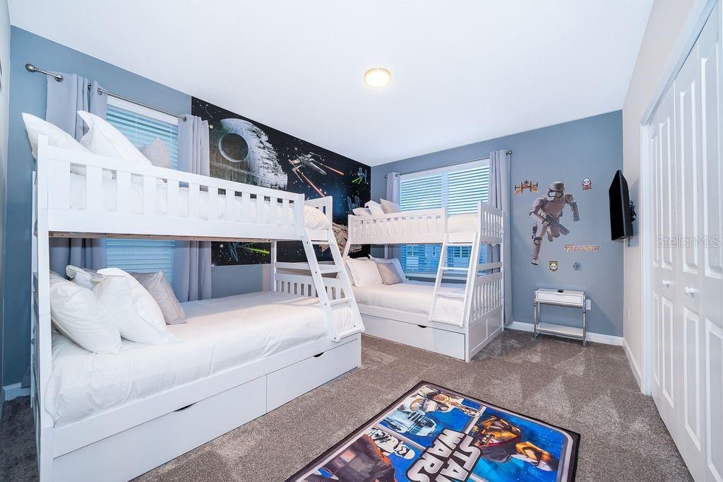 For Sale: $689,000 (5 beds, 5 baths, 2996 Square Feet)