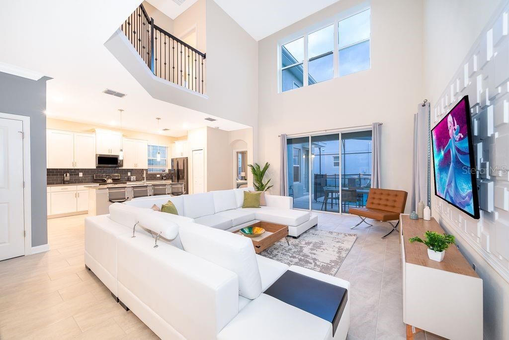 For Sale: $689,000 (5 beds, 5 baths, 2996 Square Feet)
