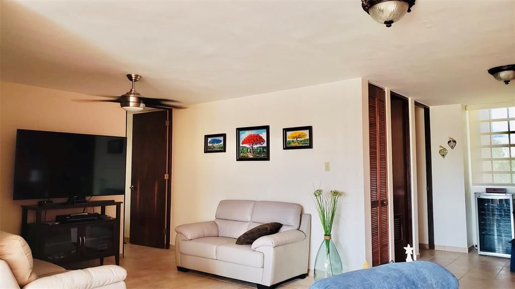 For Sale: $500,000 (2 beds, 2 baths, 1502 Square Feet)