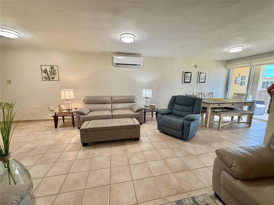 For Sale: $500,000 (2 beds, 2 baths, 1502 Square Feet)