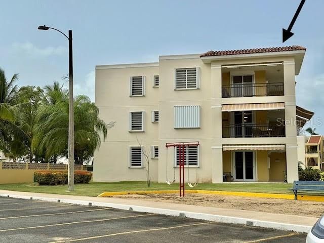 For Sale: $500,000 (2 beds, 2 baths, 1502 Square Feet)