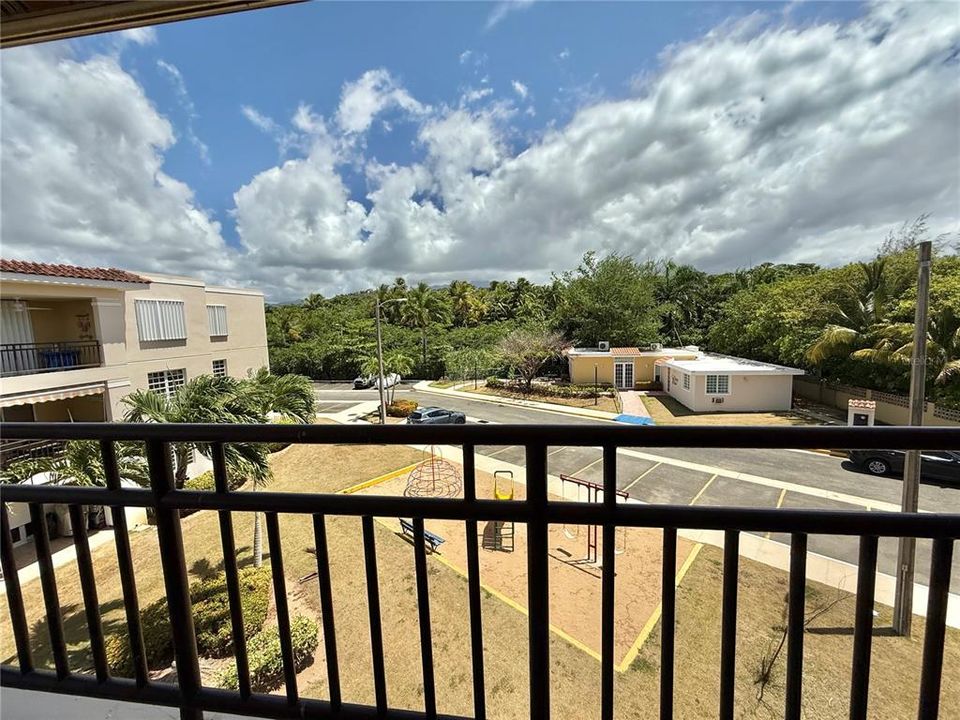 For Sale: $500,000 (2 beds, 2 baths, 1502 Square Feet)