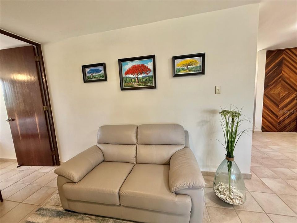 For Sale: $500,000 (2 beds, 2 baths, 1502 Square Feet)