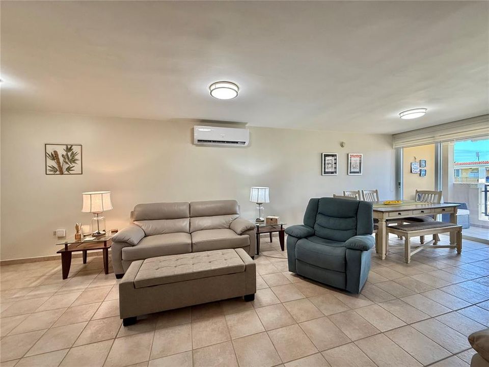 For Sale: $500,000 (2 beds, 2 baths, 1502 Square Feet)