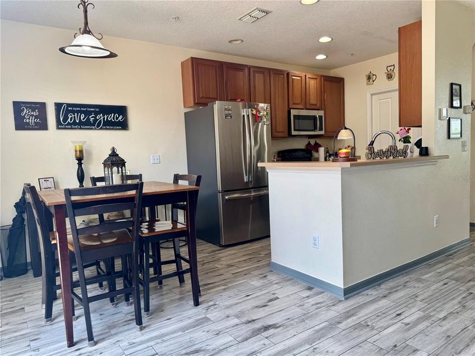 For Sale: $335,000 (3 beds, 2 baths, 1452 Square Feet)