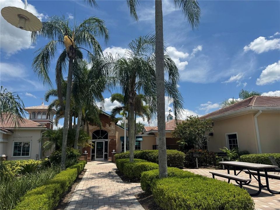 For Sale: $335,000 (3 beds, 2 baths, 1452 Square Feet)