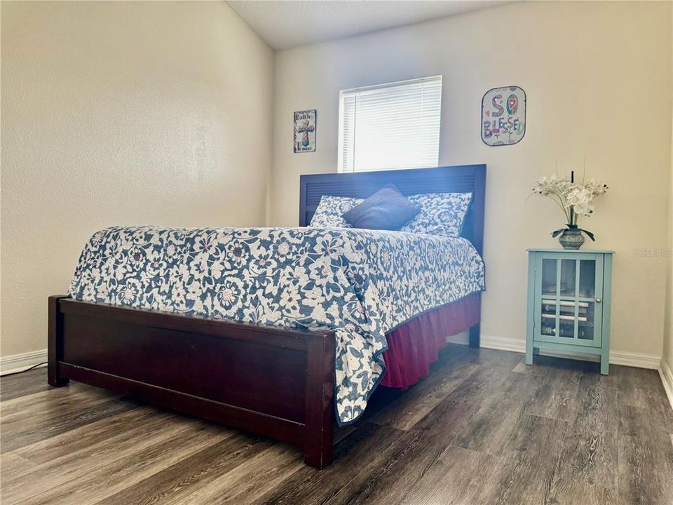 For Sale: $335,000 (3 beds, 2 baths, 1452 Square Feet)